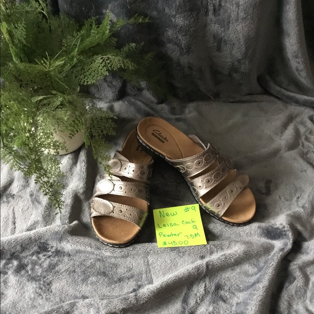 NWOT - Clarks Pewter Sandal